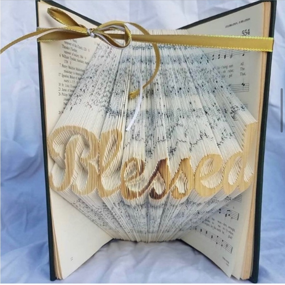 𝘾𝙪𝙨𝙩𝙤𝙢𝙞𝙯𝙚 𝙋𝙚𝙧𝙨𝙤𝙣𝙖𝙡𝙞𝙯𝙚 𝘽𝙤𝙤𝙠 𝙁𝙤𝙡𝙙𝙞𝙣𝙜 𝙂𝙞𝙛𝙩𝙨! 🎁 - Picture 5 of 16